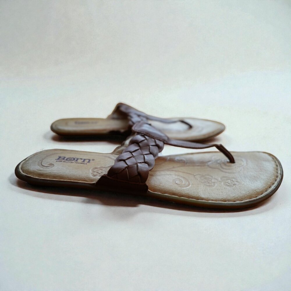 Sandals - Picture 2 of 3